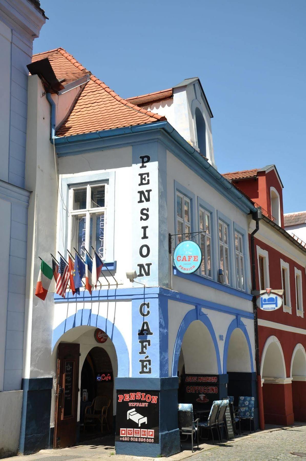 דומז'ליצה Centrum Tiffany Pension מראה חיצוני תמונה